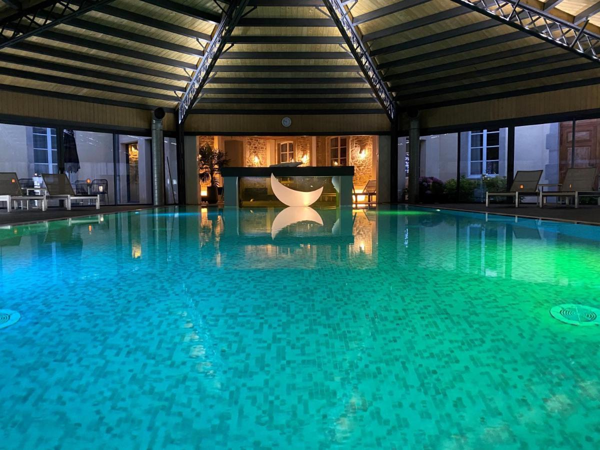 Le 1837 Aparthotel Saint-Affrique Luaran gambar