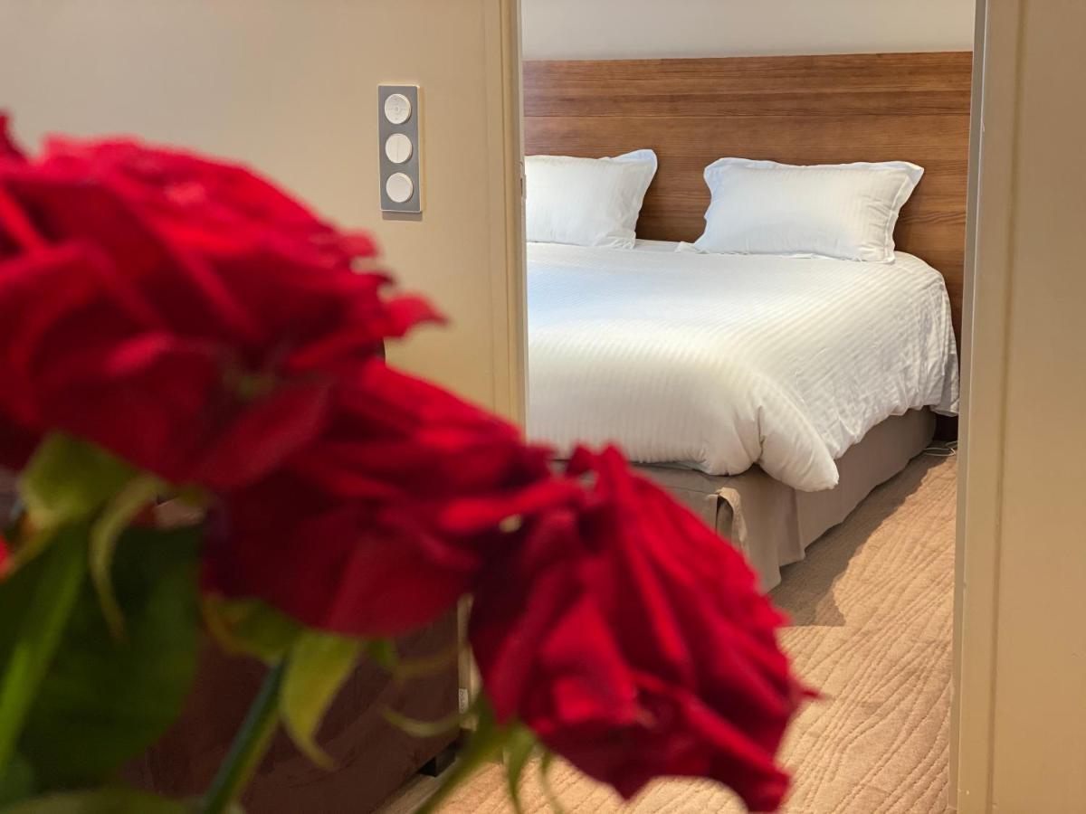 Le 1837 Aparthotel Saint-Affrique Luaran gambar