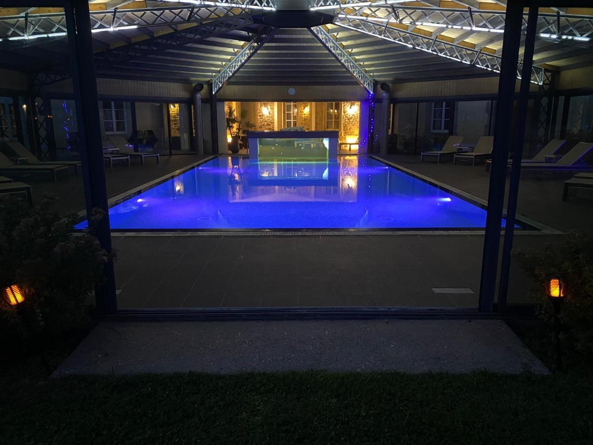 Le 1837 Aparthotel Saint-Affrique Luaran gambar