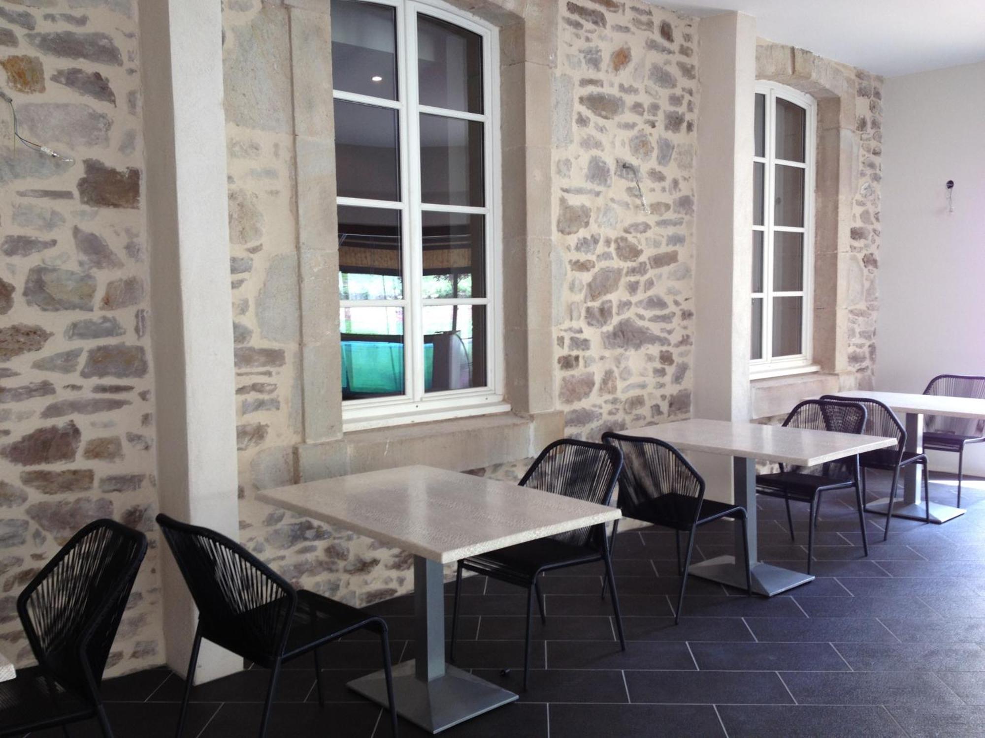 Le 1837 Aparthotel Saint-Affrique Luaran gambar