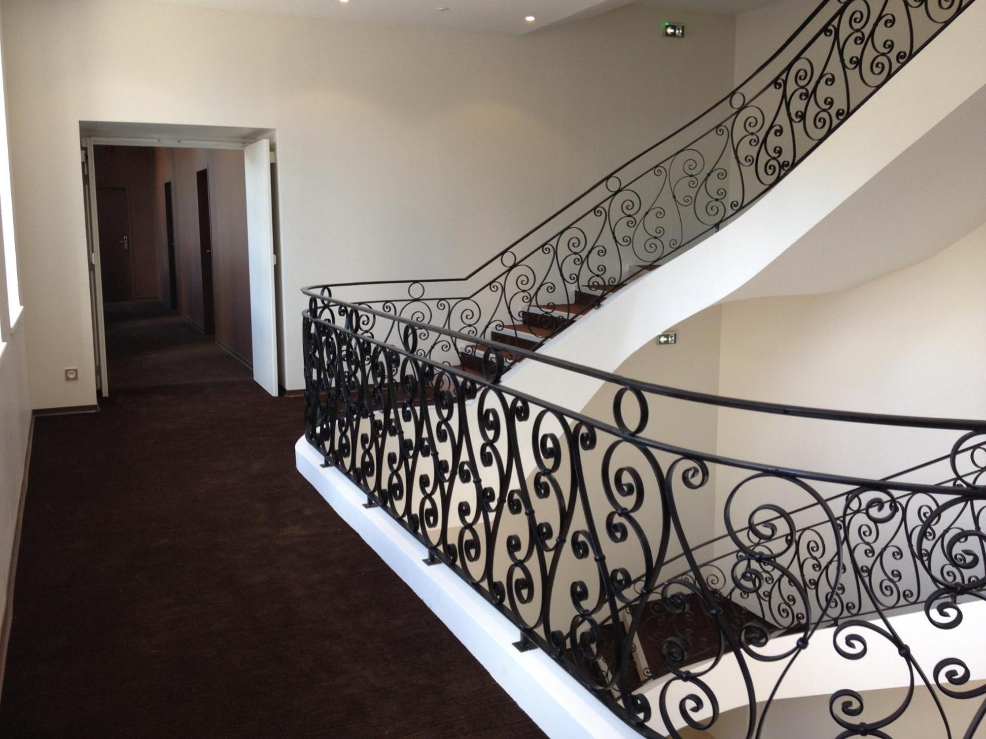 Le 1837 Aparthotel Saint-Affrique Luaran gambar