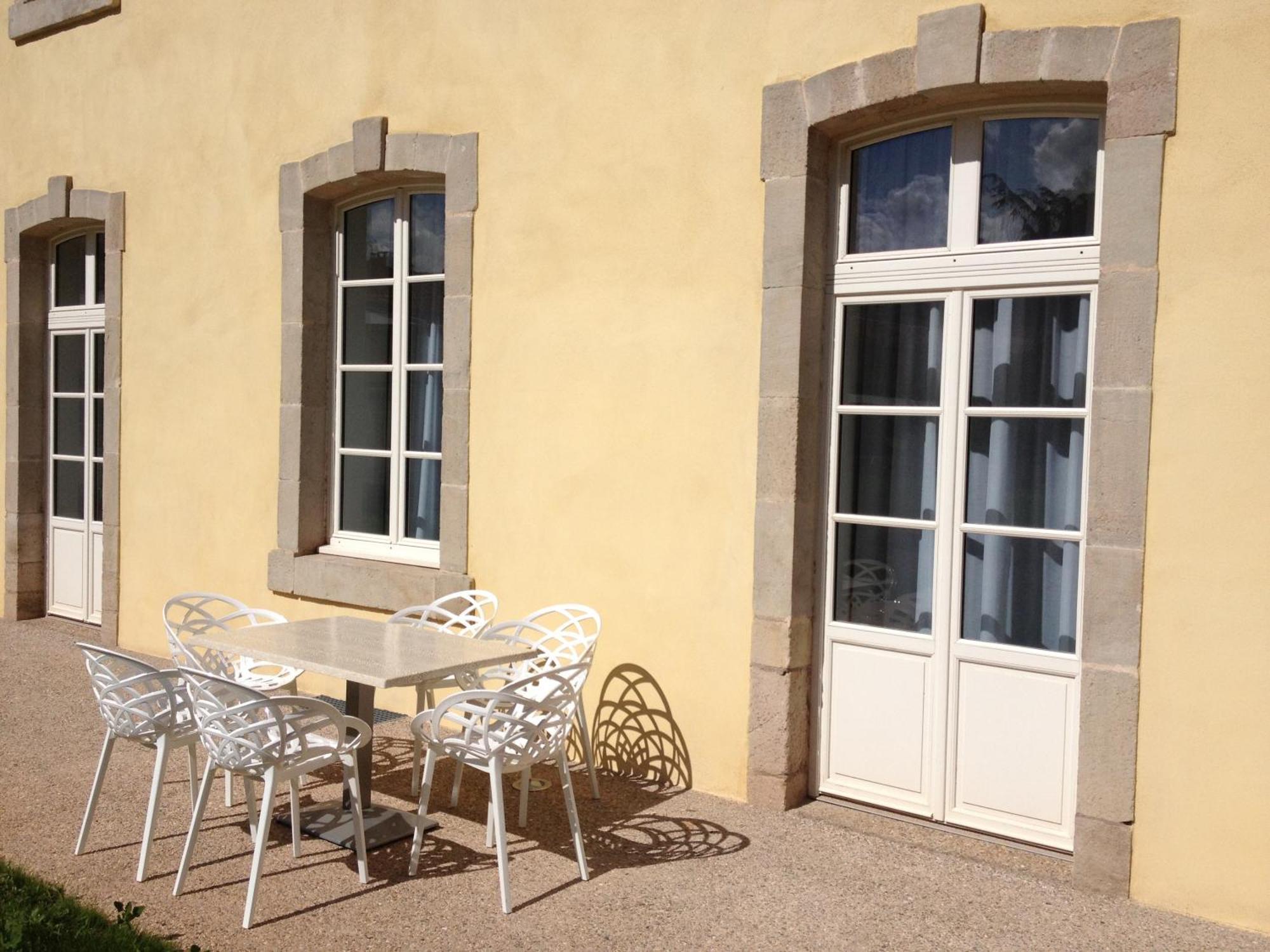 Le 1837 Aparthotel Saint-Affrique Luaran gambar
