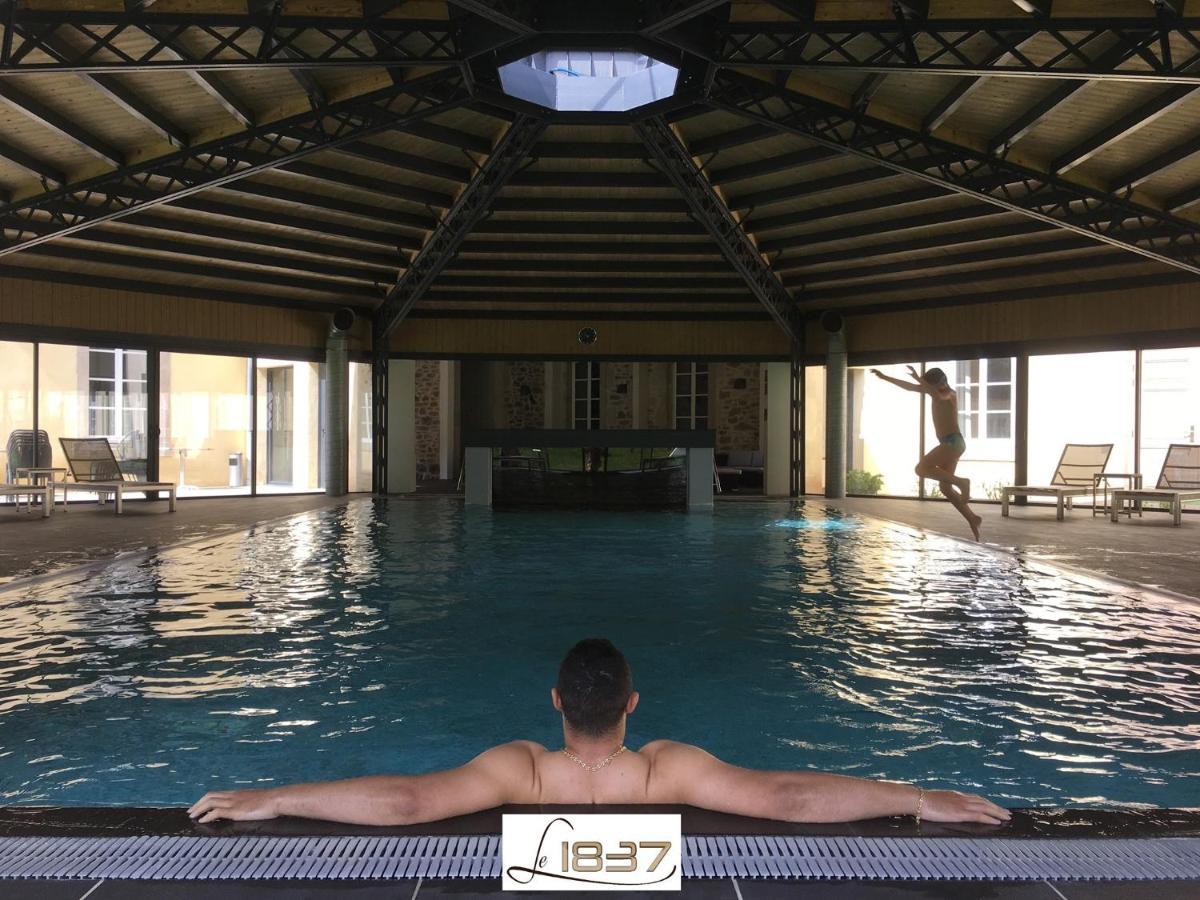 Le 1837 Aparthotel Saint-Affrique Luaran gambar